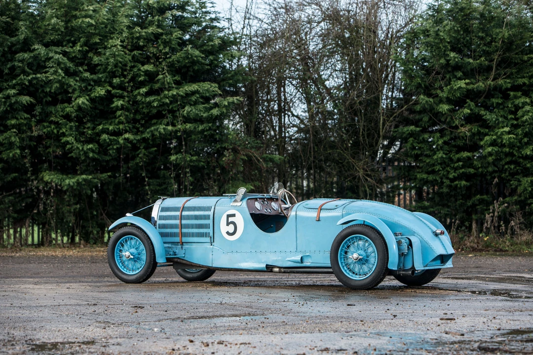Bugatti - Image 4 of 31