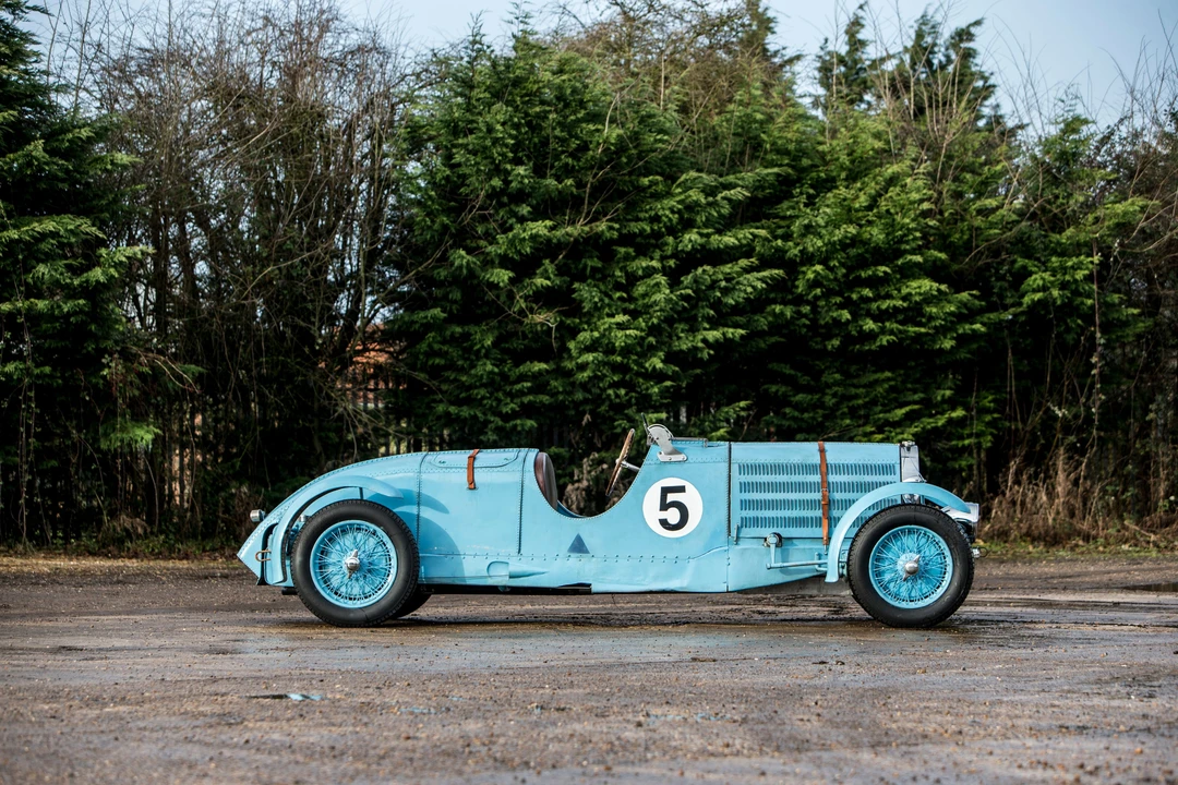 Bugatti - Image 5 of 31