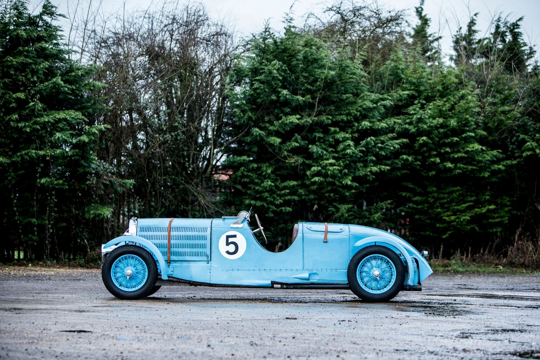 Bugatti - Image 9 of 31