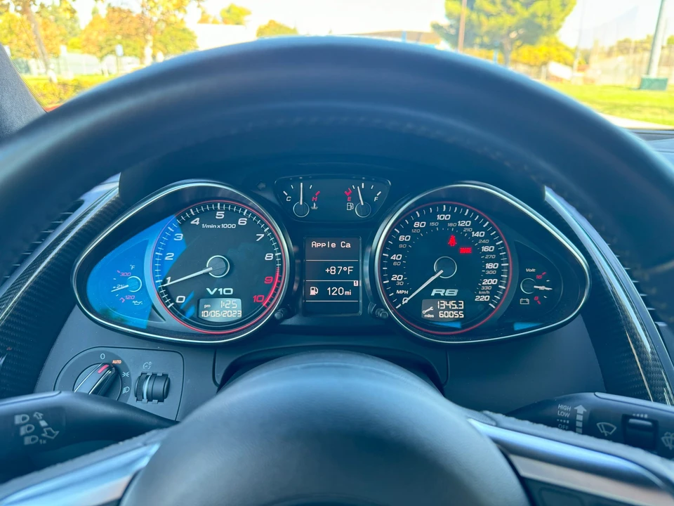 2010 Audi 42 R8 - Image 25 of 31