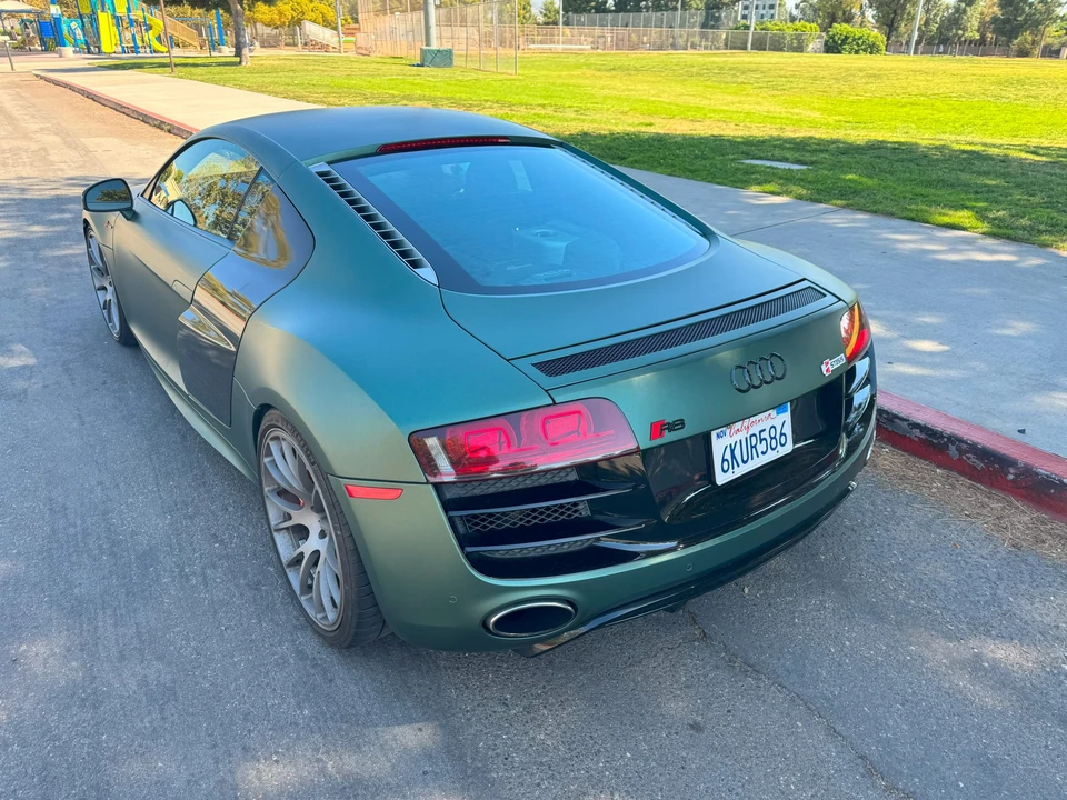 2010 Audi 42 R8 - Image 8 of 31