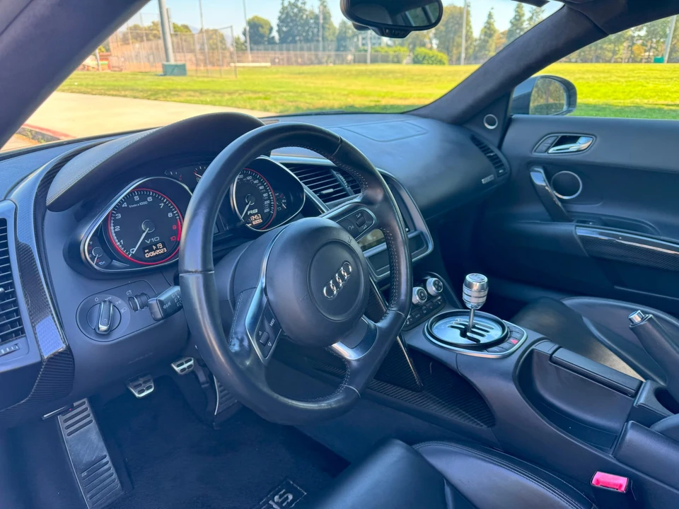 2010 Audi 42 R8 - Image 22 of 31