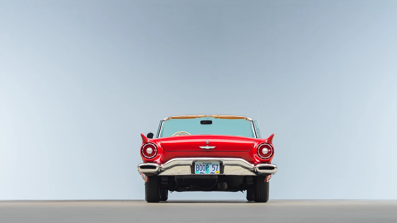 1957 Ford Thunderbird 1st Gen - Image 24 of 31