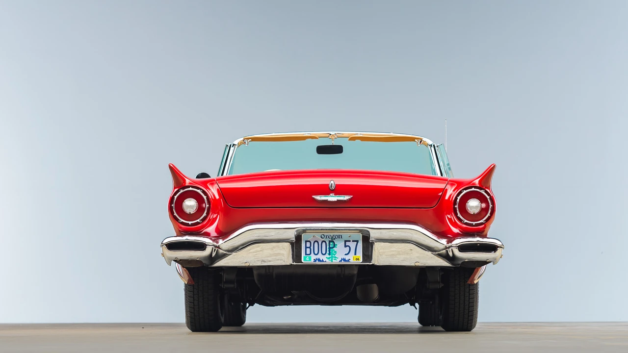 1957 Ford Thunderbird 1st Gen - Image 25 of 31