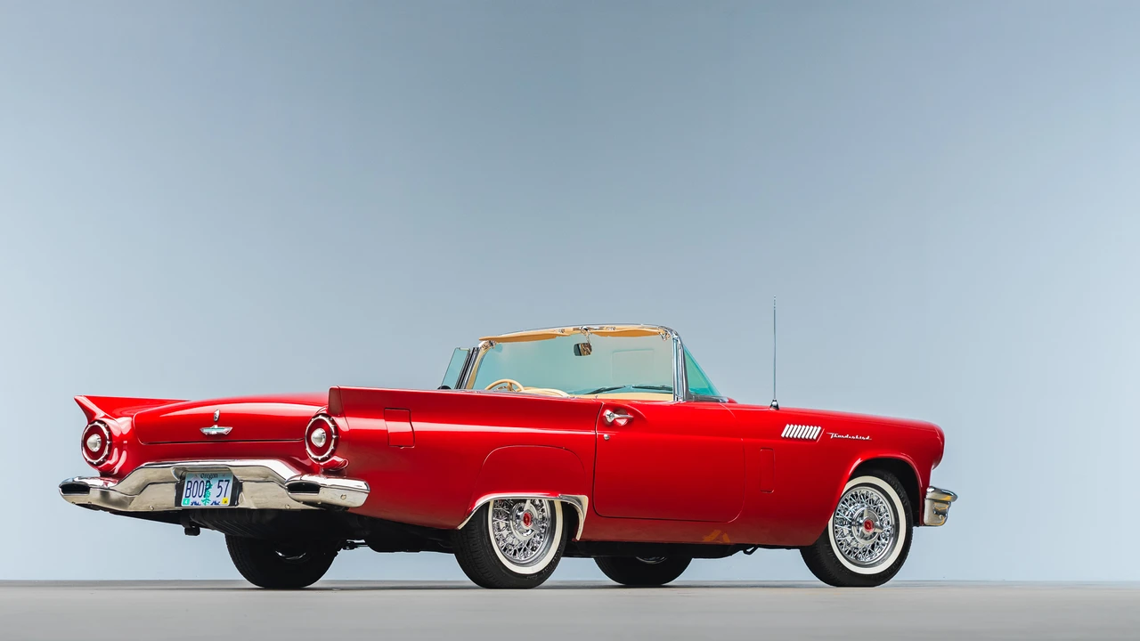 1957 Ford Thunderbird 1st Gen - Image 26 of 31