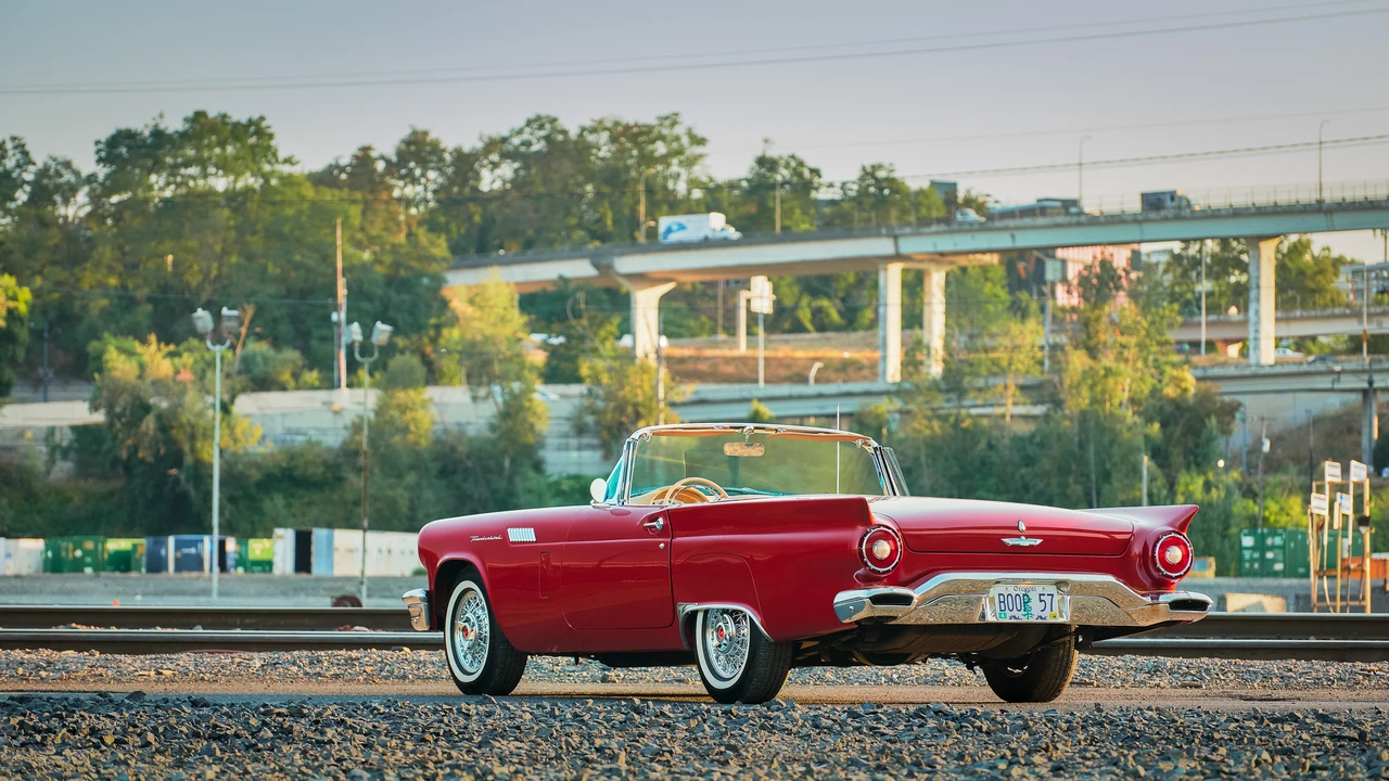 1957 Ford Thunderbird 1st Gen - Image 12 of 31