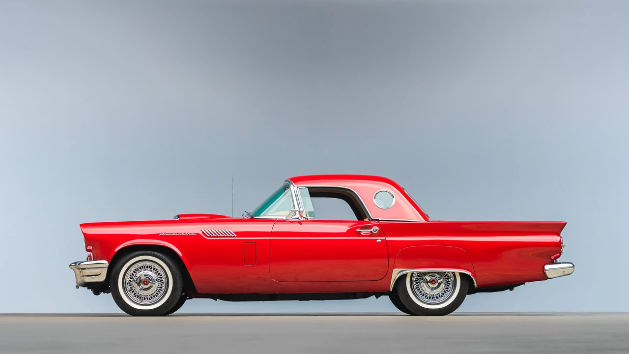 1957 Ford Thunderbird 1st Gen - Image 23 of 31
