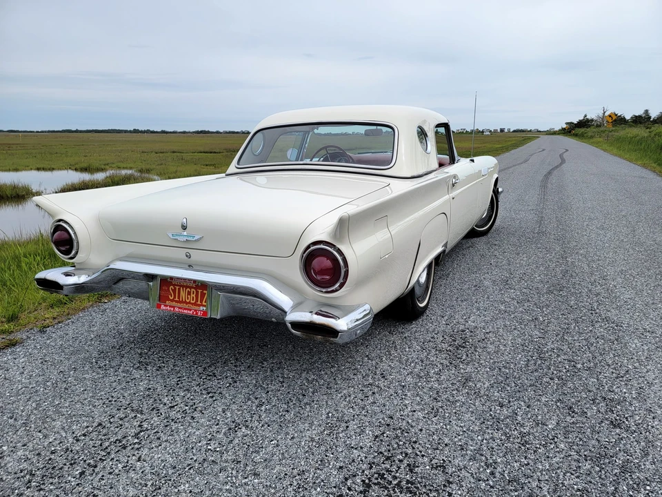 1957 Ford Thunderbird 1st Gen - Image 17 of 31