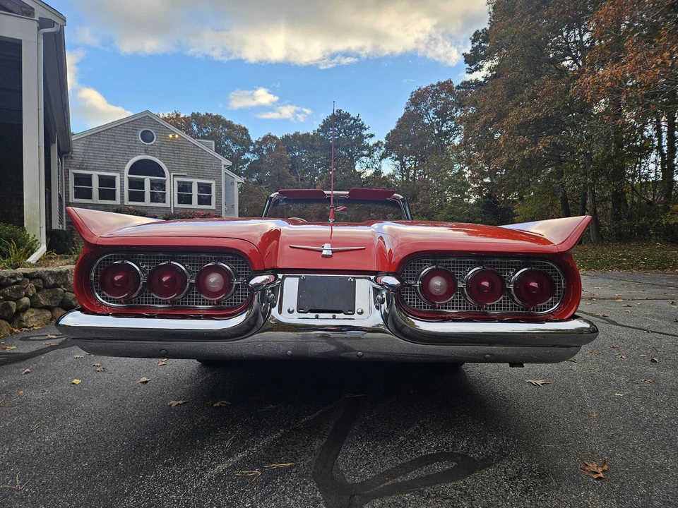 1960 Ford Thunderbird 2nd Gen - Image 10 of 31