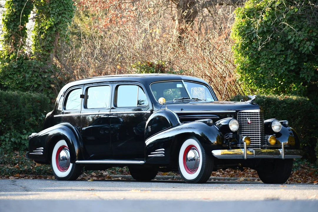 1939 Cadillac Series 70 & 75 - Image 3 of 31