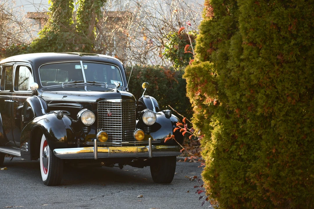 1939 Cadillac Series 70 & 75 - Image 6 of 31