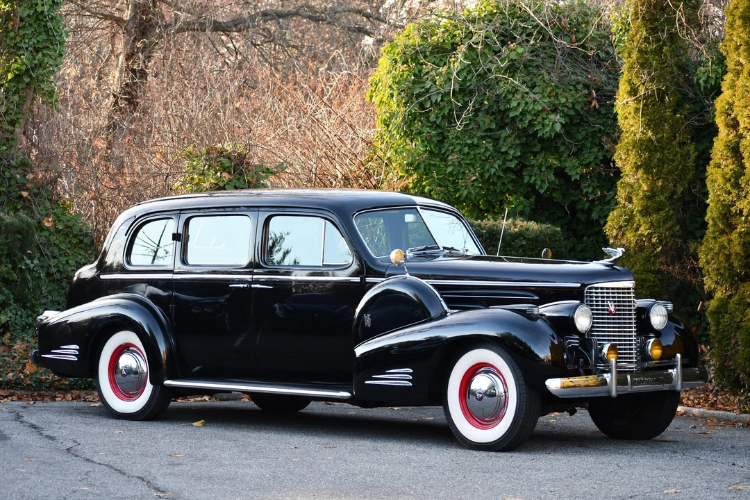 1939 Cadillac Series 70 & 75 - Image 2 of 31