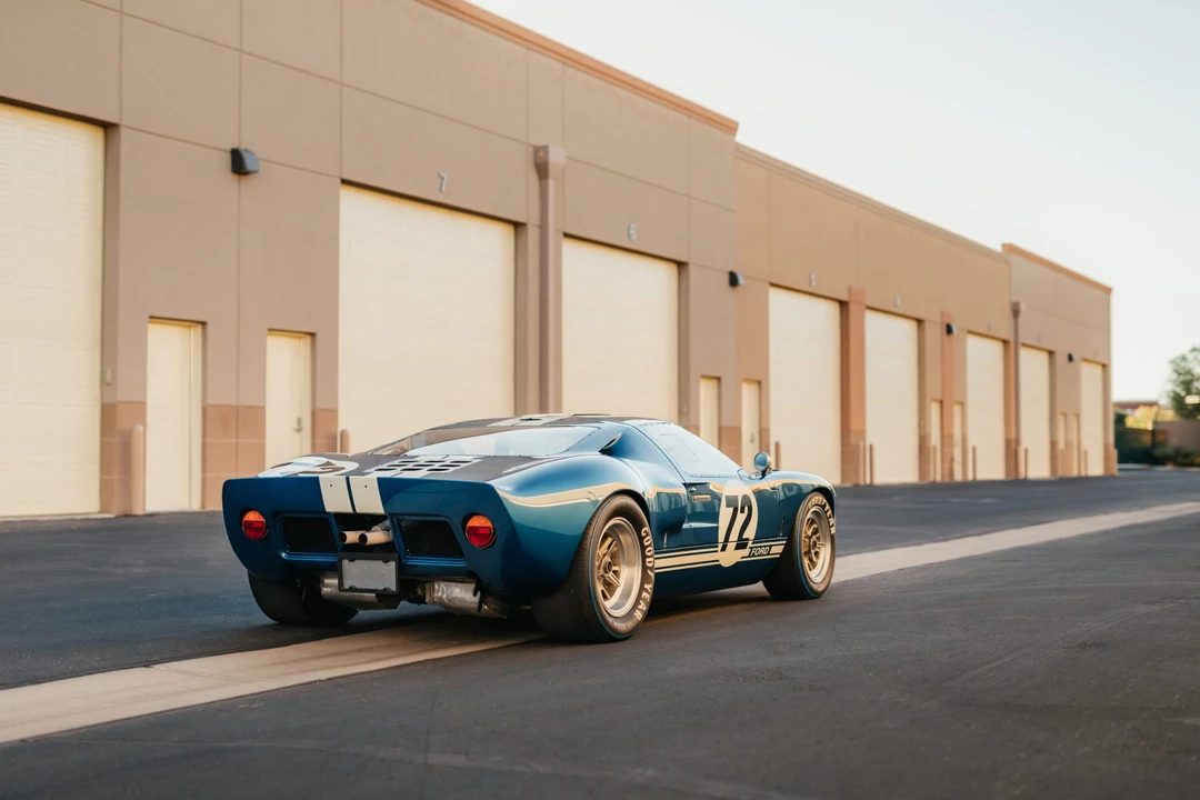 Ford Replica - Image 9 of 31
