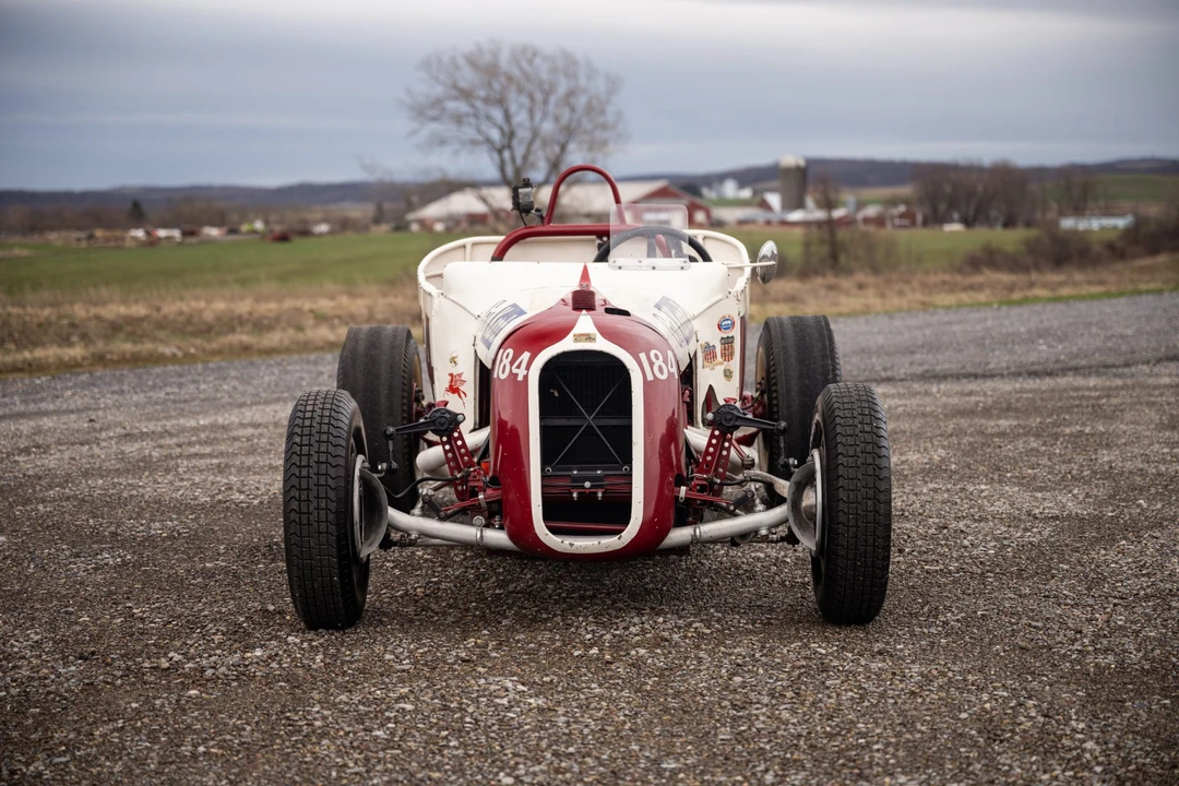 Ford Hot Rod - Image 9 of 31