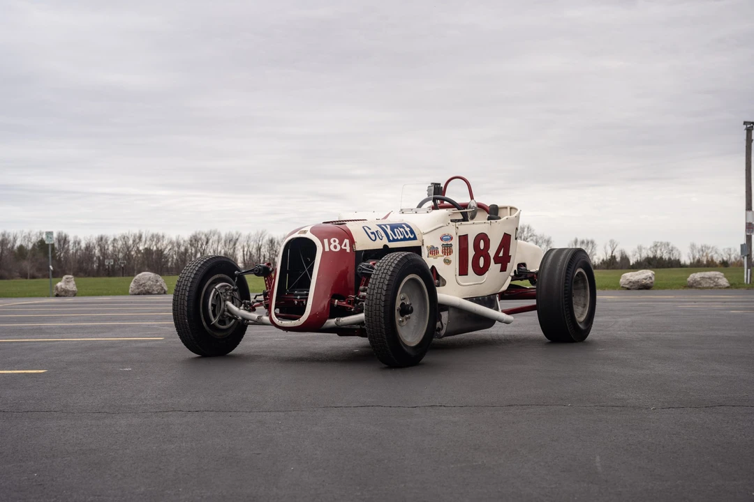 Ford Hot Rod - Image 10 of 31