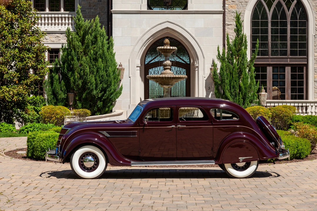 1935 Chrysler Airflow - Image 5 of 31