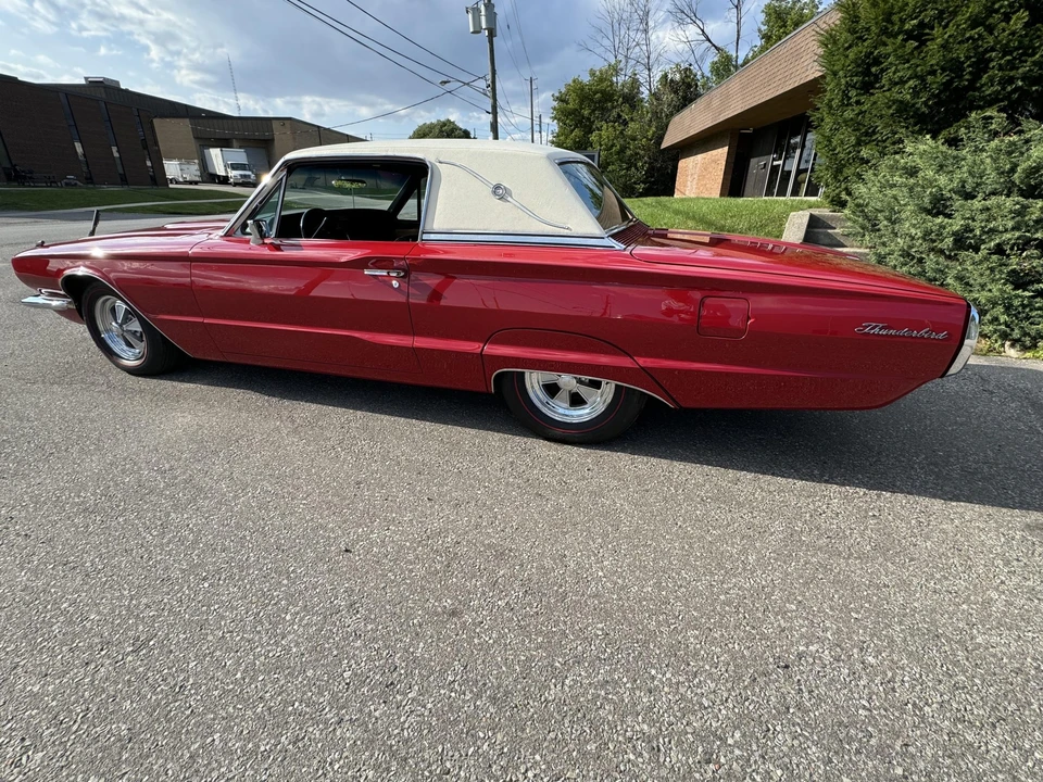 1966 Ford Thunderbird 4th Gen - Image 19 of 31