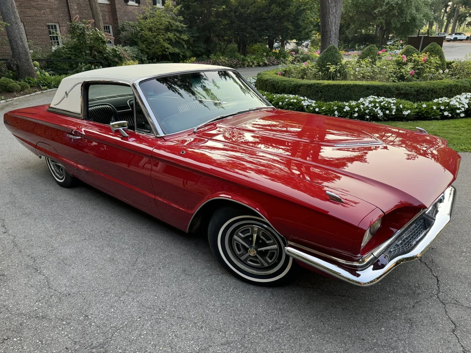1966 Ford Thunderbird 4th Gen - Image 10 of 31