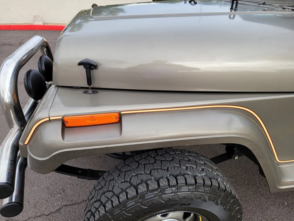 1988 Jeep YJ Wrangler - Image 23 of 31