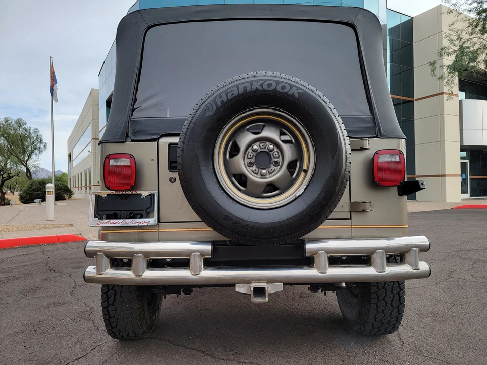 1988 Jeep YJ Wrangler - Image 8 of 31
