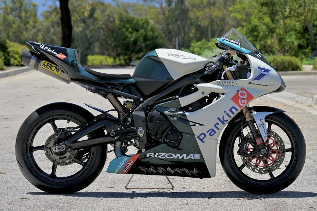 2009 Triumph Race Bikes - Image 3 of 8