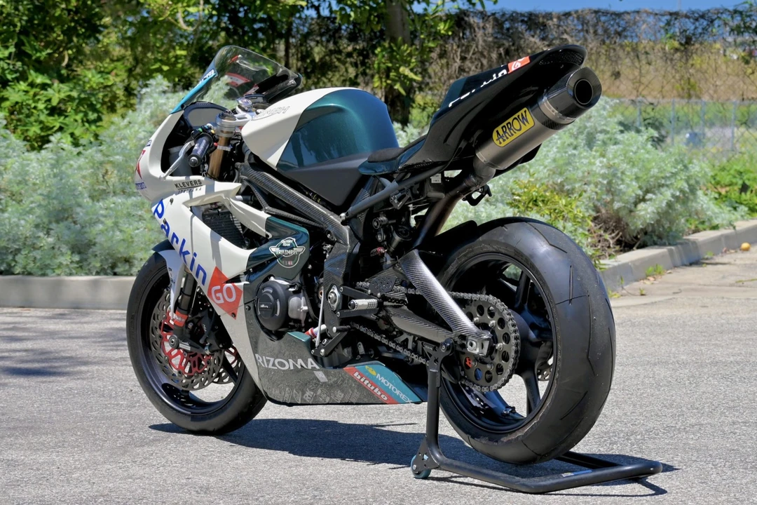 2009 Triumph Race Bikes - Image 2 of 8