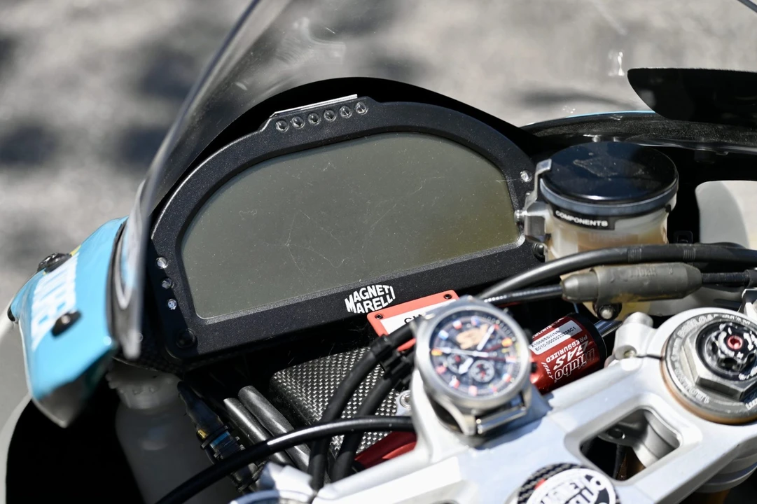 2009 Triumph Race Bikes - Image 4 of 8