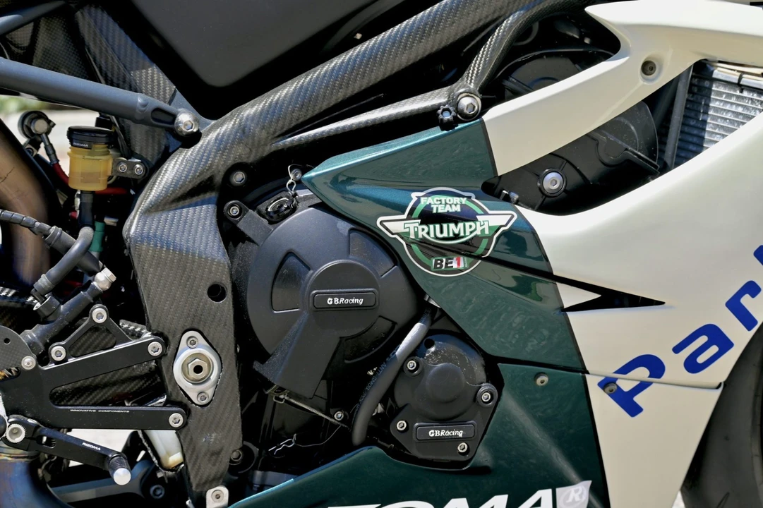 2009 Triumph Race Bikes - Image 6 of 8