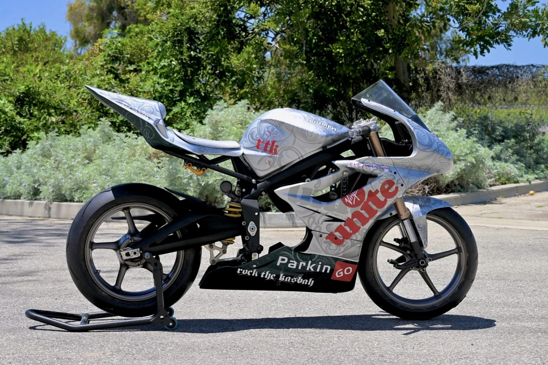2009 Triumph Race Bikes - Image 8 of 8