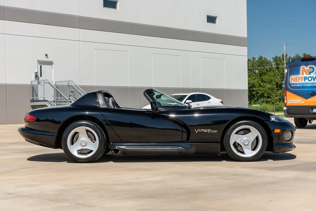 1995 Dodge Viper 1st Gen - Image 17 of 31