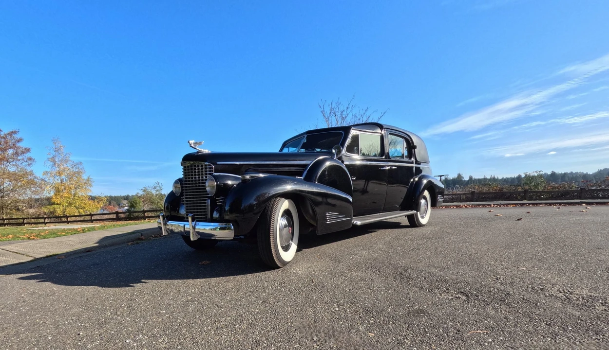 1938 Cadillac Series 70 & 75 - Image 3 of 31