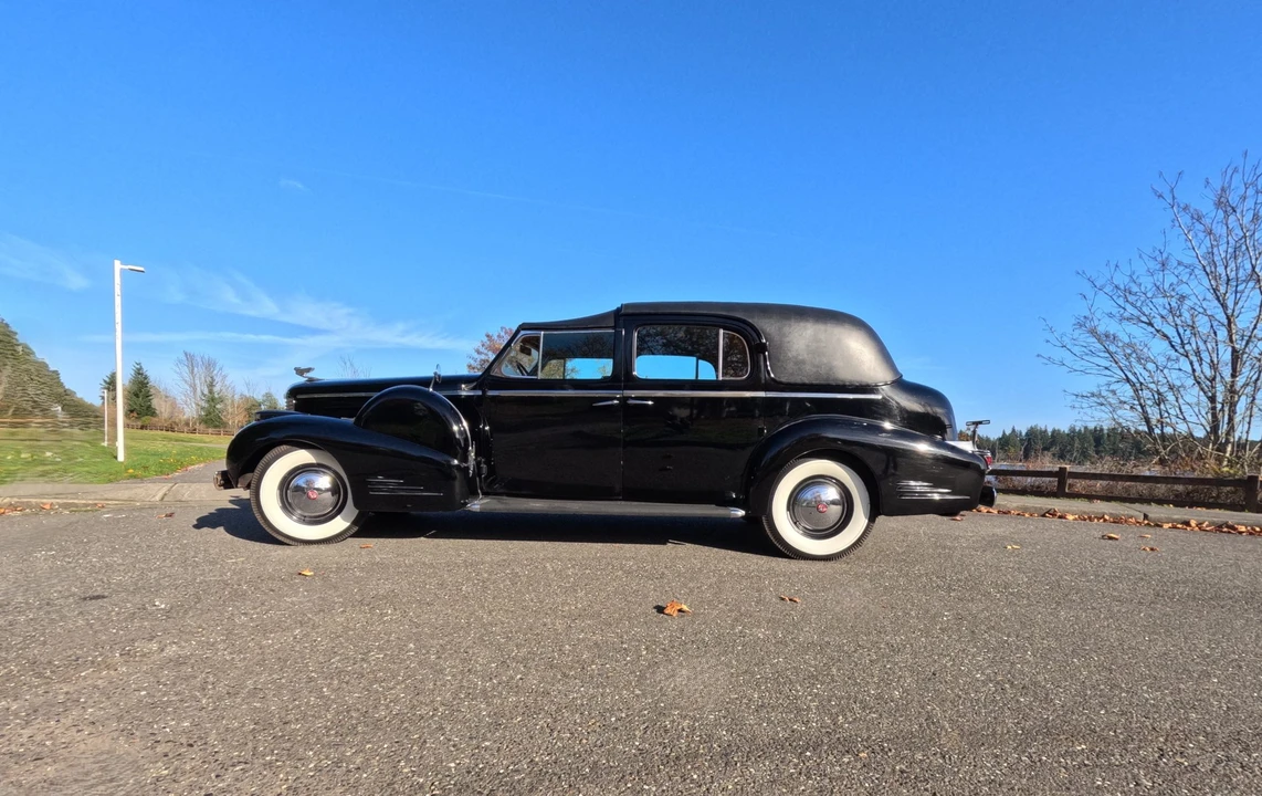 1938 Cadillac Series 70 & 75 - Image 17 of 31