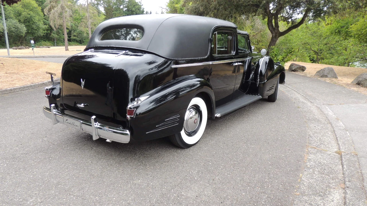 1938 Cadillac Series 70 & 75 - Image 24 of 31