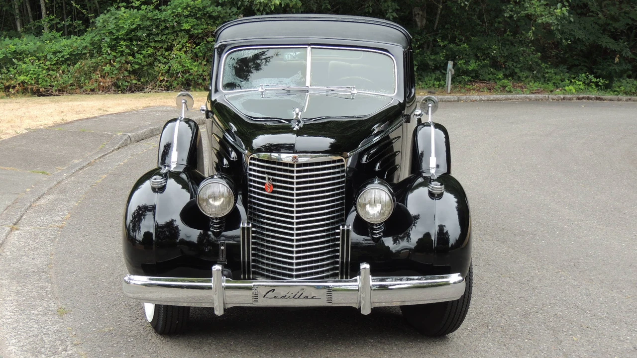 1938 Cadillac Series 70 & 75 - Image 28 of 31
