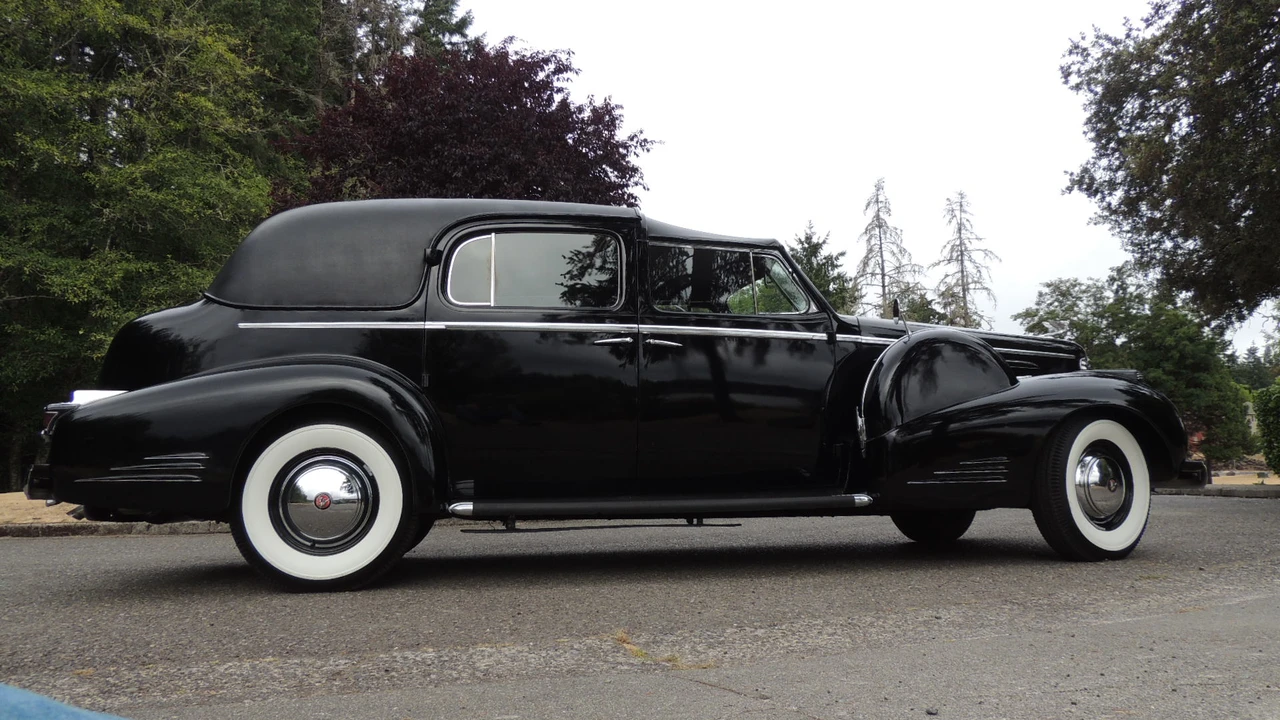 1938 Cadillac Series 70 & 75 - Image 26 of 31