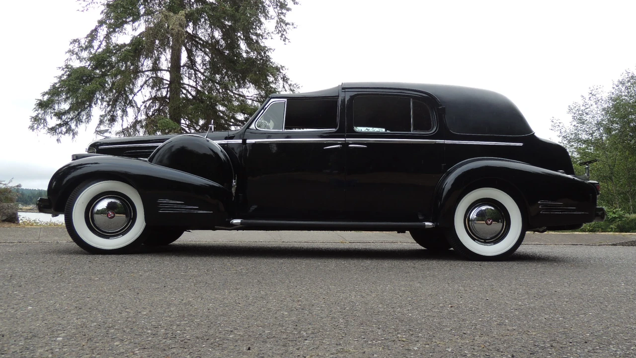 1938 Cadillac Series 70 & 75 - Image 21 of 31