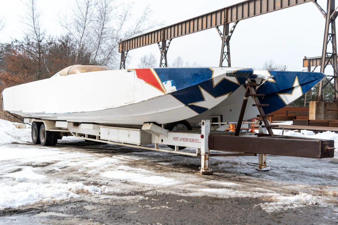 Vehicle image 2 of 5