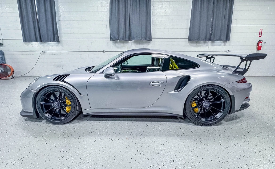2016 Porsche 991 GT3 RS - Image 2 of 31