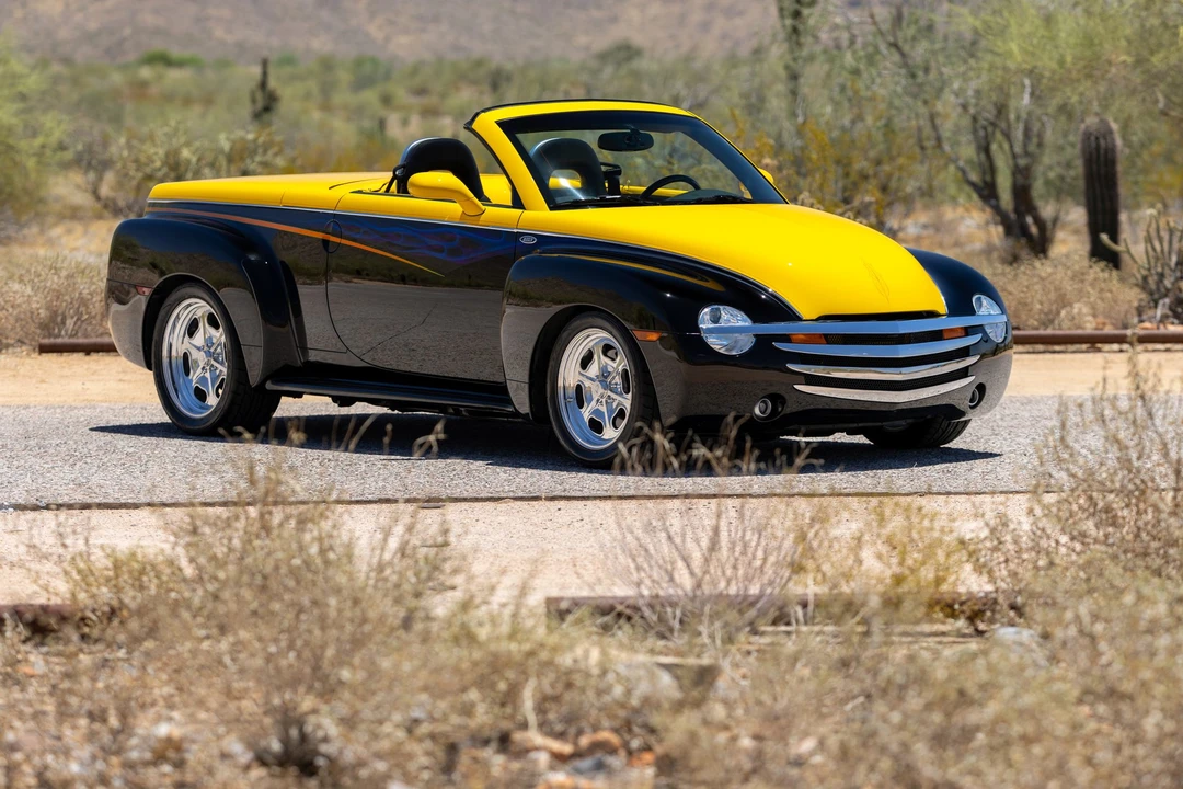 2004 Chevrolet SSR - Image 18 of 31