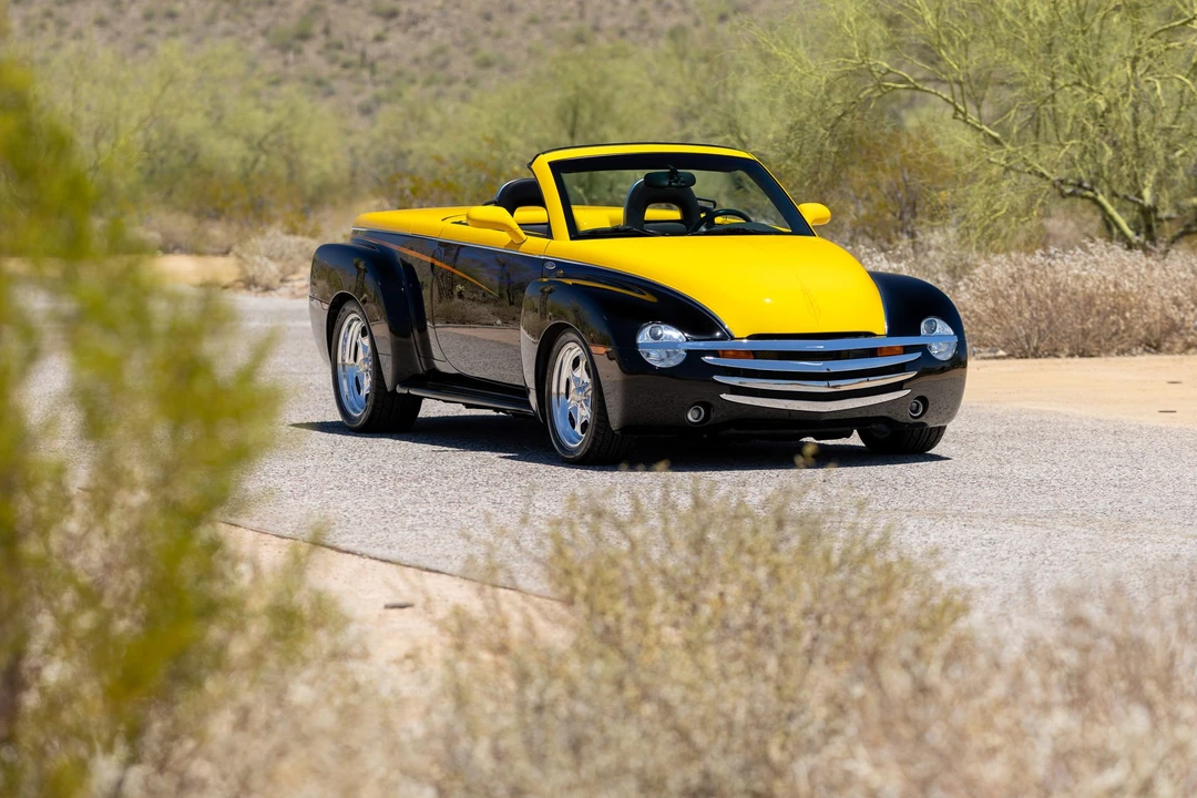 2004 Chevrolet SSR - Image 17 of 31