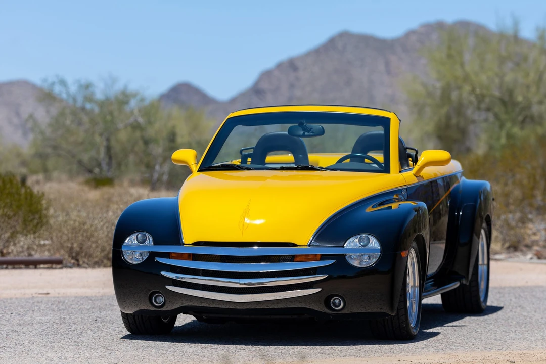 2004 Chevrolet SSR - Image 9 of 31