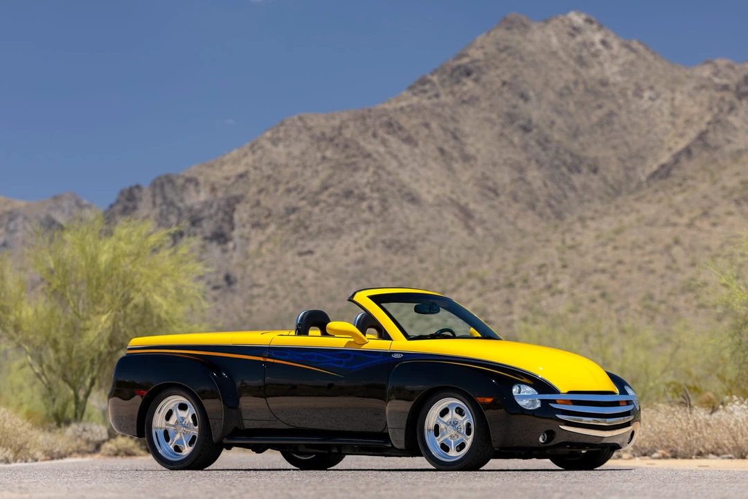 2004 Chevrolet SSR - Image 22 of 31