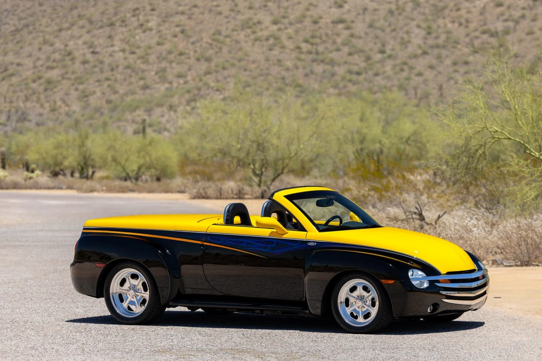 2004 Chevrolet SSR - Image 21 of 31