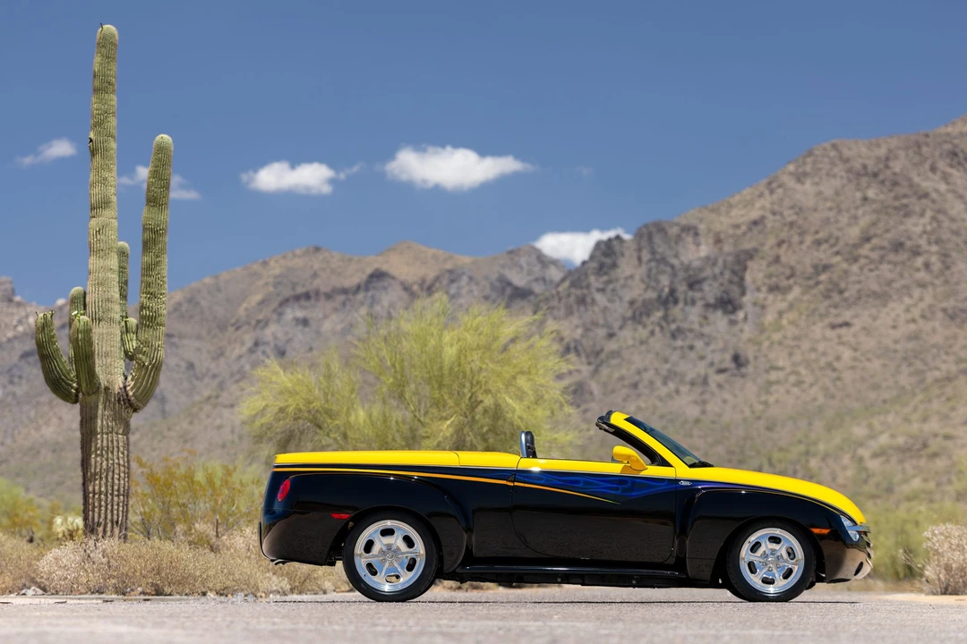 2004 Chevrolet SSR - Image 28 of 31