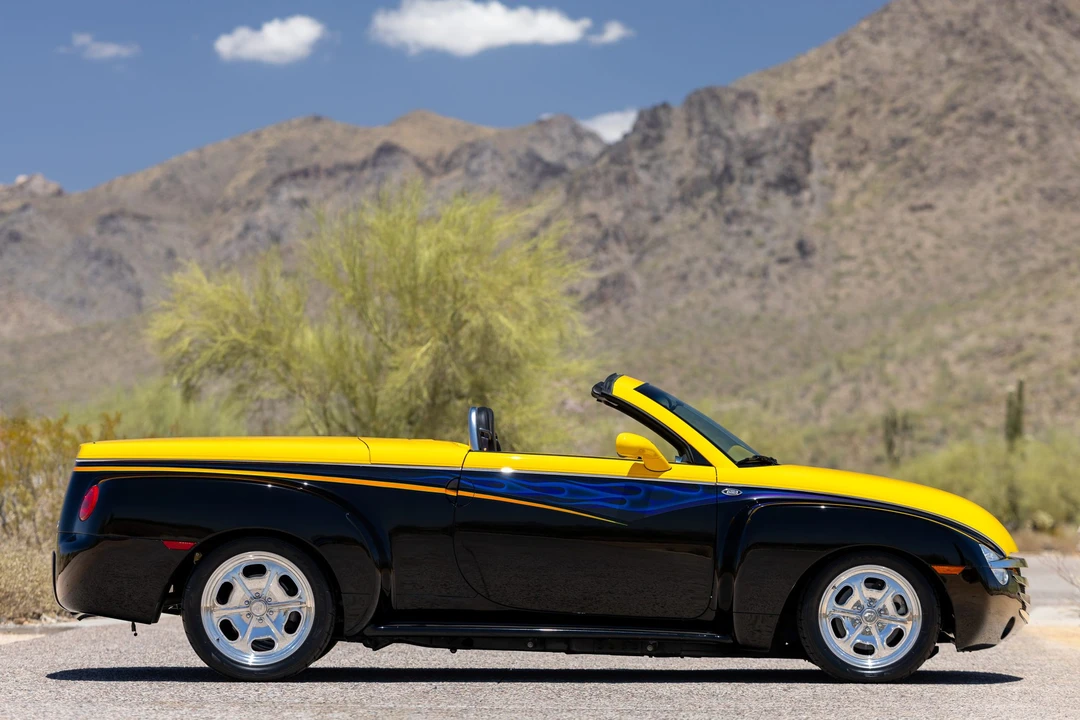 2004 Chevrolet SSR - Image 27 of 31