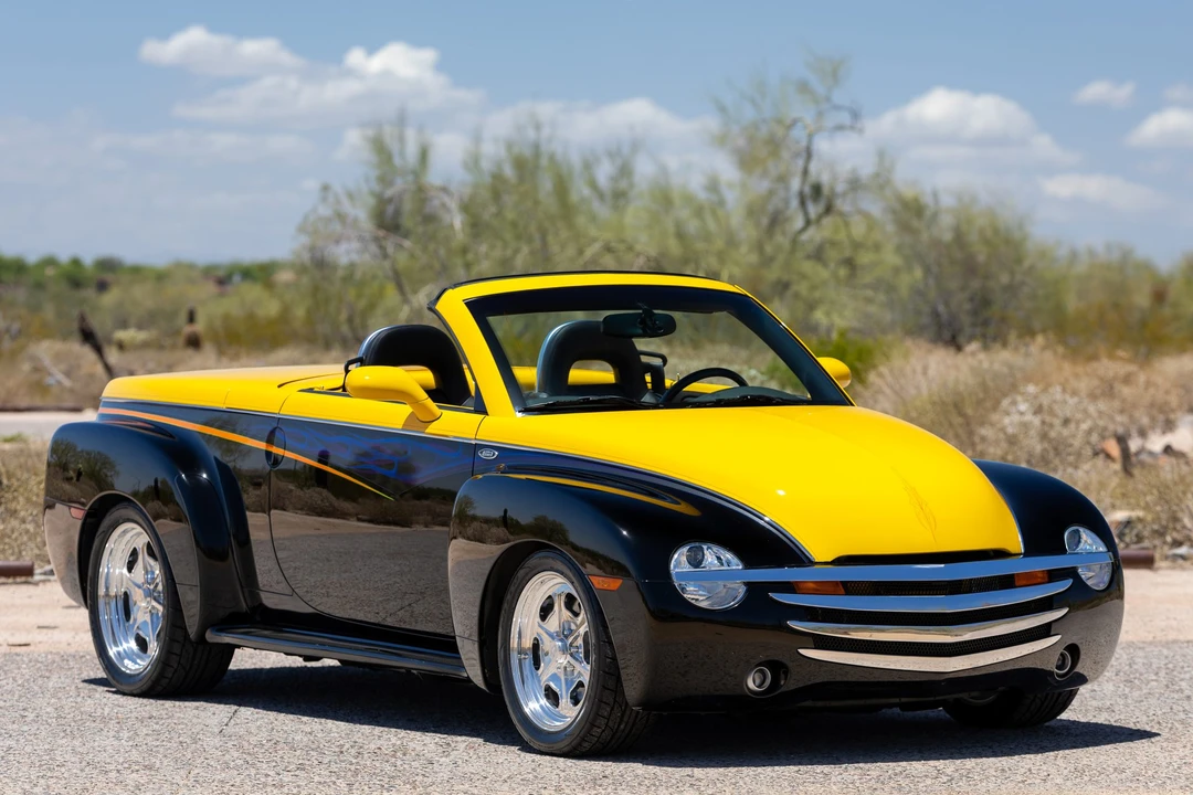 2004 Chevrolet SSR - Image 19 of 31