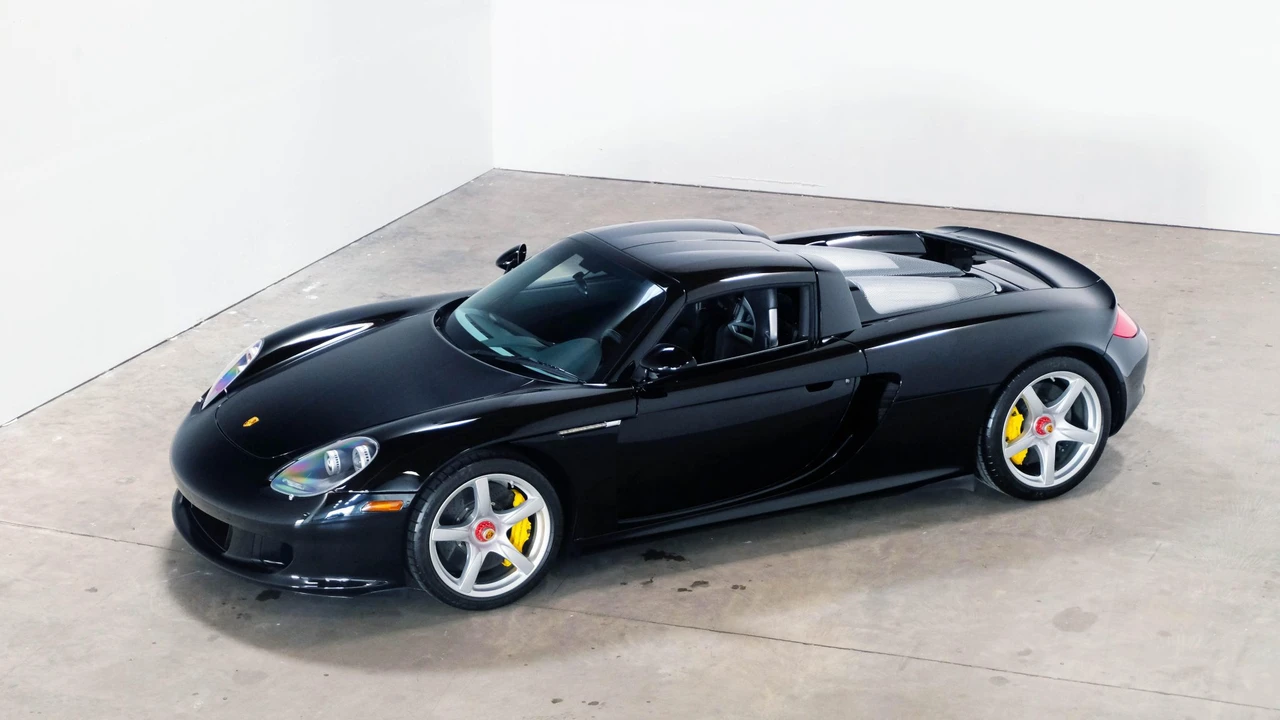 2004 Porsche Carrera GT - Image 6 of 31