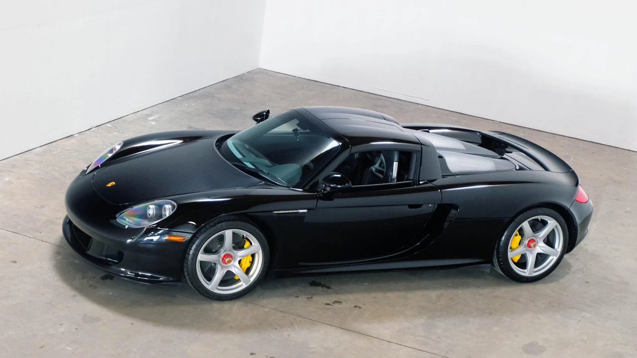 2004 Porsche Carrera GT - Image 2 of 31
