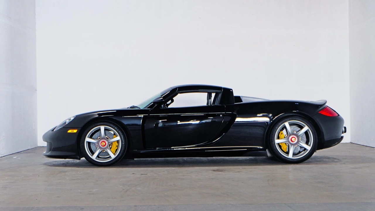 2004 Porsche Carrera GT - Image 8 of 31