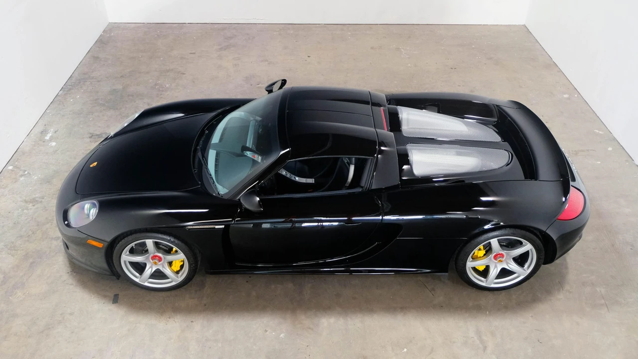 2004 Porsche Carrera GT - Image 14 of 31